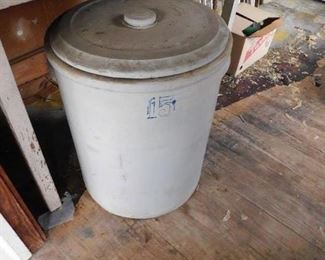 15 Gallon Stoneware Crock