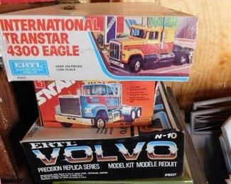 Several Tractor and Trailer Model Kits(Unbuilt and Partial Builds)