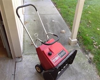 Small snow blower