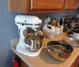 Kitchenaid Heavy Duty Stand Mixer---SOLD STAINLESS STEEL BOWLS SOLD-LOTS OF OTHER THINGS IN PIC STILL LEFT