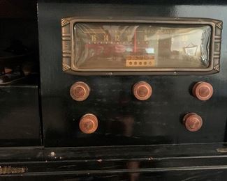 Vintage Gilfillan Record and Radio in Ebonized Cabinet
