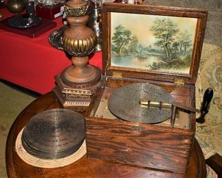 Regina Music Box with Discs