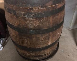 Wine barrel, but no 🍷 