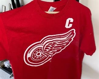 RED WINGS T-SHIRT
