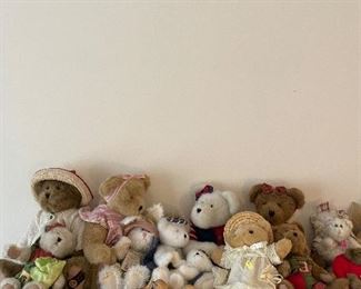BOYDS BEARS COLLECTION 