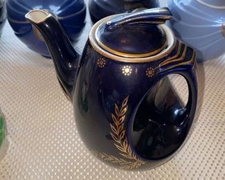 VINTAGE TEAPOTS