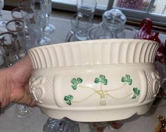 BELLEEK SHAMROCK LARGE NADINE FRUIT BOWL