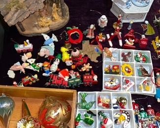 VINTAGE CHRISTMAS ORNAMENTS