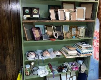 PICTURE FRAMES