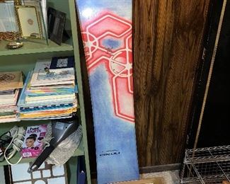 SNOWBOARD