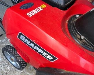 SNAPPER SNOW BLOWER