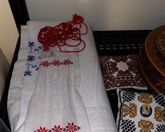 TRADITIONAL UKRAINIAN LINENS