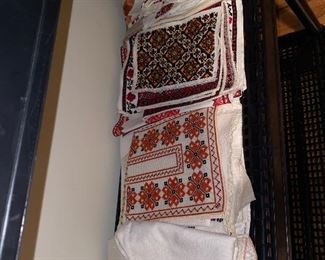 TRADITIONAL UKRAINIAN LINENS