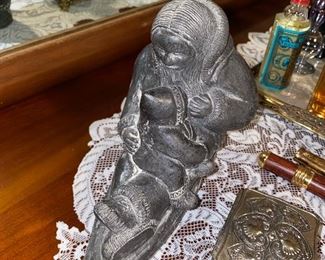 WOLF ORIGINAL SOAPSTONE INUIT ART SCULPTURE CARVING OF INUIT MOTHER AND CHILD.
