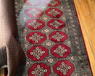 AREA RUG