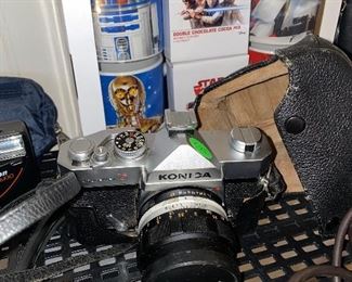 VINTAGE CAMERA