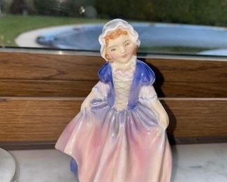 ROYAL DOULTON DINKY DO FIGURINE