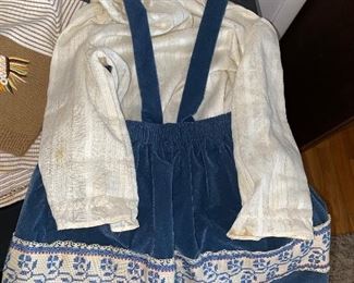VINTAGE KIDS CLOTHING