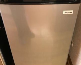 Magic Chef mini fridge