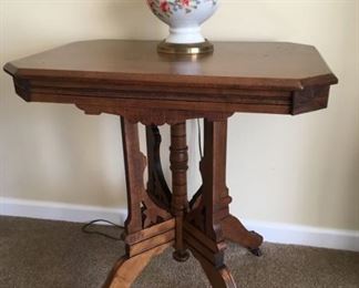 9870 Eastlake Side Tablemin