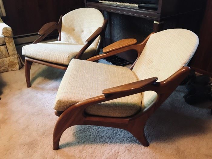 Pr of Mid century Modern chairs in excellent condition.  These chairs are by Adrian Pearsall.  