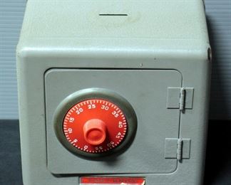 Vintage Superior Toy & MFG Fort Knox Metal Bank Safe