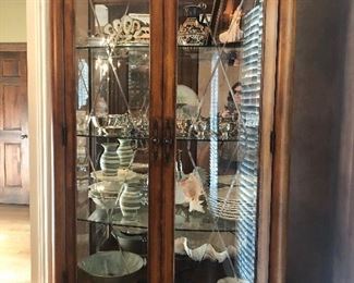 Thomasville, Bogart Collection, lighted curio cabinet with 3 glass shelves