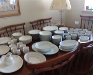 Dining table and 6 chairs
China