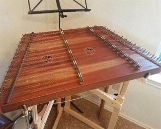 Lap dulcimer