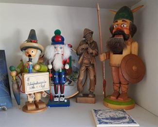 Nutcrackers and smokers