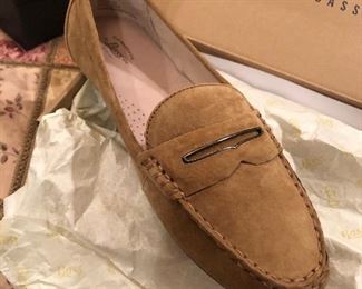 Women’s shoes size 11