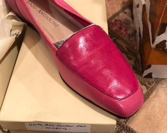 Women’s shoes size 11