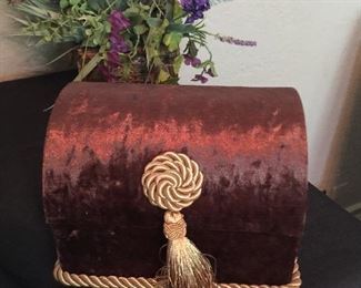 Velvet box
