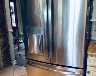 Only 2 years old GE fridge