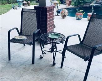 Pair outdoor chairs/iron side table