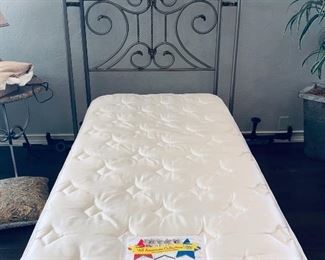 Twin Sealy mattress
