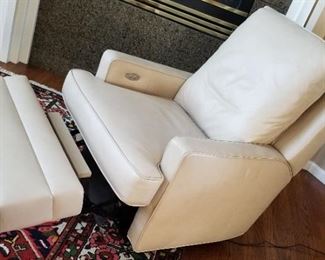 Motioncraft Leather Wallhugger Reclining Chair