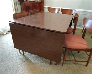 Mod century dining table & chairs
