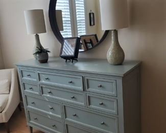 ETHAN ALLEN ROBINS EGG IN MINT CONDITION PURCHASED 2 YEARS AGO-LOOKS NEW!