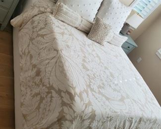 GORGEOUS QUEEN BED WITH ULTRA HIGH END MATTRESS SETS RARELY IF EVER USED!