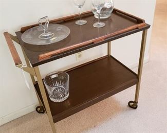 Serving cart