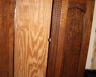 ONLINE AUCTION ITEM #13 - Antique oak wardrobe - approximately 48.25" long, 81.5" tall.