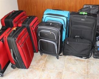 Lots of luggage pieces.  
