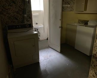Washer and Dryer anr in good working condition 