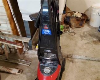 CARPET SHAMPOO MACHINE
