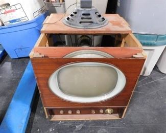 1950's TV with original tubes & Jensen speaker 