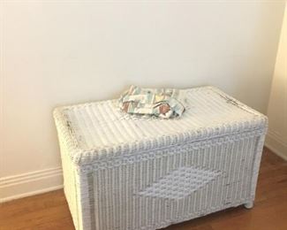 Wicker chest- take it