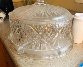 Crystal covered cake plate