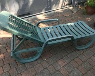 Adjustable Plastic lawn chair