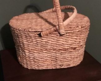Wicker Basket with lid and handles